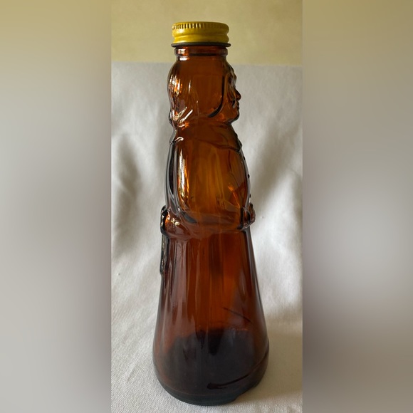 Vintage Mrs Butterworth Syrup Amber Glass Bottle with Yellow Metal Cap 1971 - Picture 2 of 7